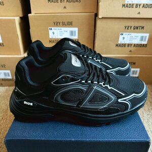 Dior B30 Countdown Sneakers Size 8 – Black/White Designer Trainers